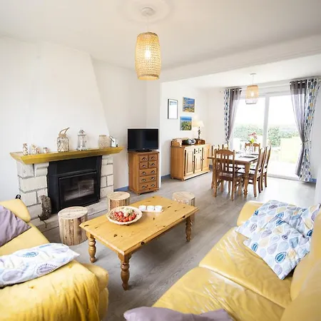 Дом отдыха Maison De Vacances A La Mer Quineville
